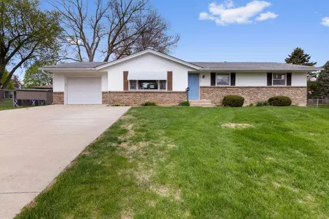 2913 Warwick Way, Rockford, IL 61101