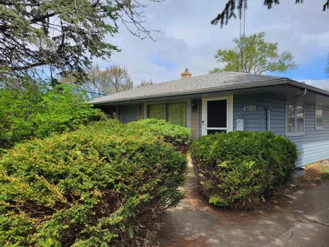 3212 Seward Ave, Rockford, IL 61108