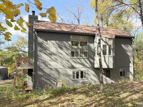 5 Cayuga Trl, Galena, IL 61036