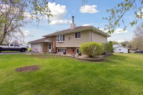 8561 Verde Ct, Byron, IL 61010 photo 2