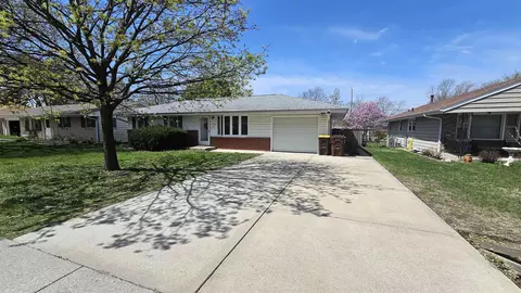 8112 Mildred Rd, Machesney Park, IL 61115