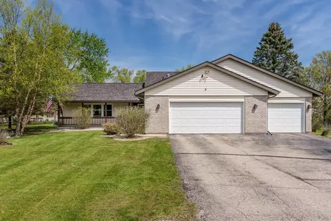4456 Waterboro Ln, Roscoe, IL 61073
