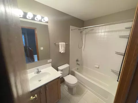 612 Legend Ln, Mchenry, IL 60050 photo 19