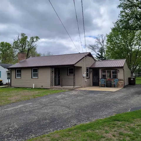 8032 Ravere St, Machesney Park, IL 61115