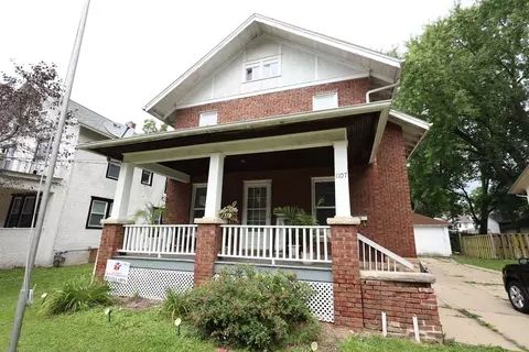 1107 S Maple, Freeport, IL 61032