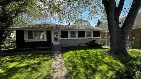 1212 Holland St, Rockford, IL 61102
