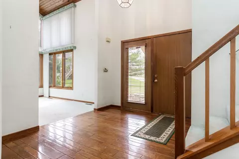10245 Tybow Trl, Roscoe, IL 61073 photo 4