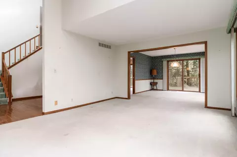 10245 Tybow Trl, Roscoe, IL 61073 photo 7