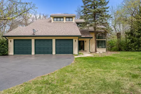 10245 Tybow Trl, Roscoe, IL 61073