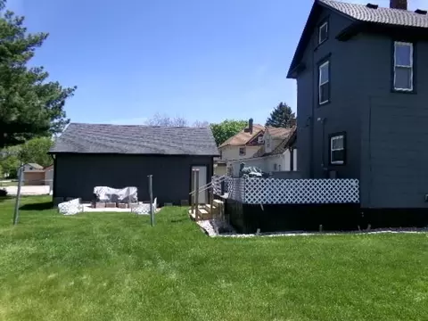 Exterior - 514 E Iroquois, Freeport, IL 61032 photo 5 of 8