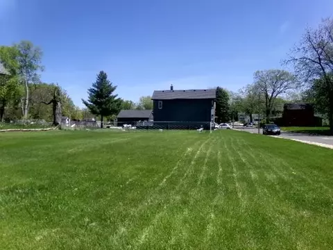 Exterior - 514 E Iroquois, Freeport, IL 61032 photo 3 of 8