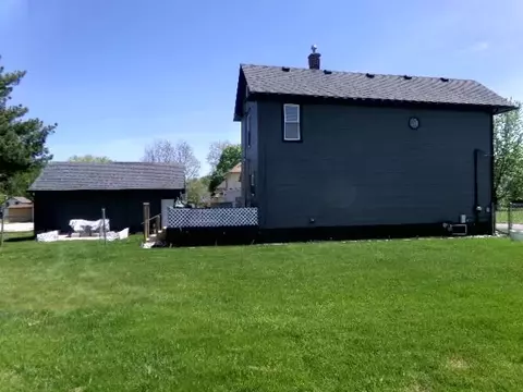 Exterior - 514 E Iroquois, Freeport, IL 61032 photo 4 of 8