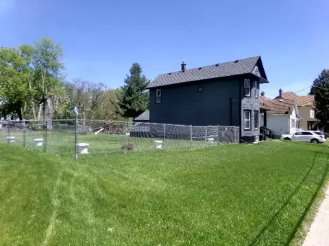 Exterior - 514 E Iroquois, Freeport, IL 61032 photo 2 of 8