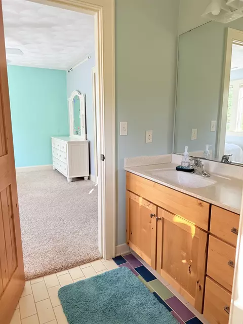 Bath - 7432 Timber Ridge Rd, Roscoe, IL 61073 photo 4 of 4