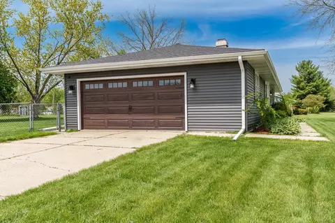 11864 Balsa Ln, Roscoe, IL 61073 photo 3