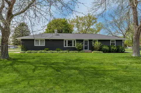 11864 Balsa Ln, Roscoe, IL 61073