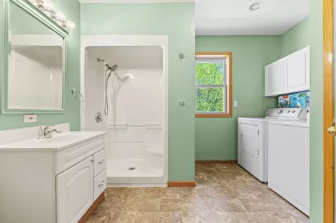 409 E Main St, Durand, IL 61024 photo 9