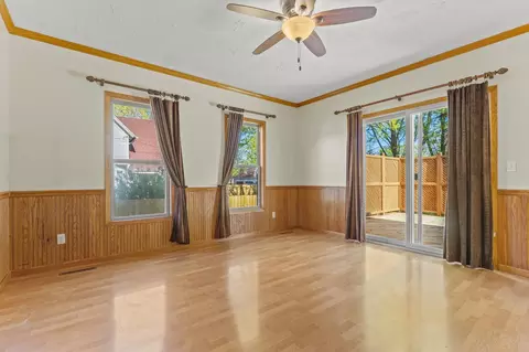 409 E Main St, Durand, IL 61024 photo 5