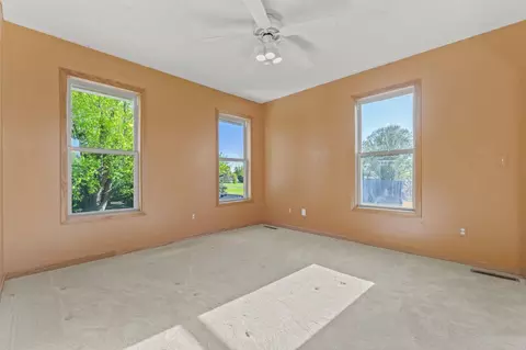 409 E Main St, Durand, IL 61024 photo 6