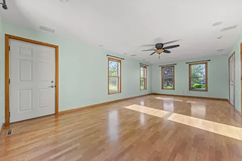409 E Main St, Durand, IL 61024 photo 2
