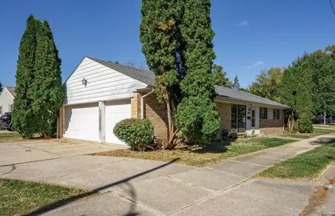 3022 Guilford Rd, Rockford, IL 61107