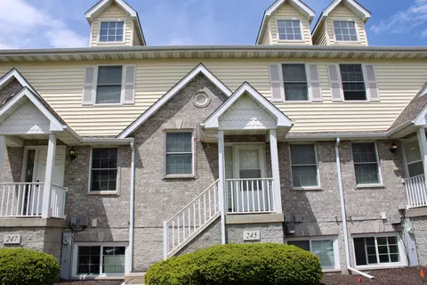245 W Klein Ave, Cortland, IL 60112