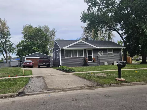 7303 Mildred Rd, Machesney Park, IL 61115
