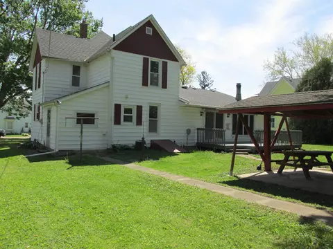 Exterior - 506 S Garfield St, Leaf River, IL 61047 photo 7 of 9