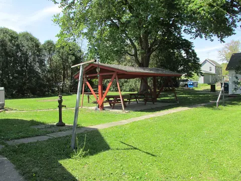 Exterior - 506 S Garfield St, Leaf River, IL 61047 photo 6 of 9