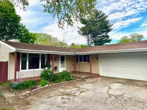 1817 Spring Brook Ave, Rockford, IL 61107 photo 3