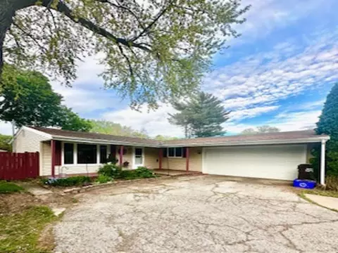 1817 Spring Brook Ave, Rockford, IL 61107 photo 1
