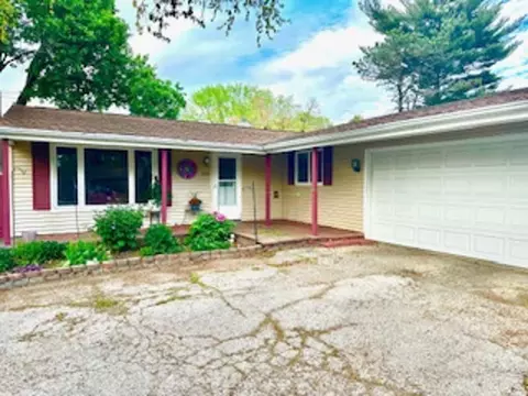 1817 Spring Brook Ave, Rockford, IL 61107 photo 4