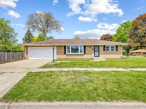3916 Dempster Ave, Rockford, IL 61108