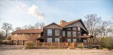 2003 W Hanover Rd, Hanover, IL 61041