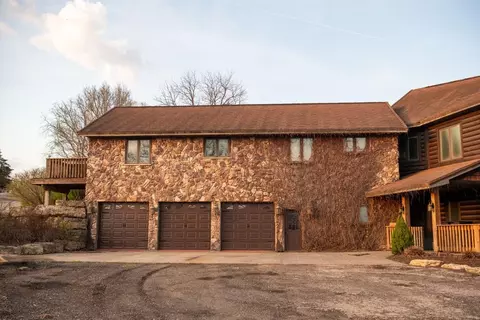2003 W Hanover Rd, Hanover, IL 61041 photo 4