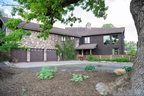 2003 W Hanover Rd, Hanover, IL 61041 photo 3