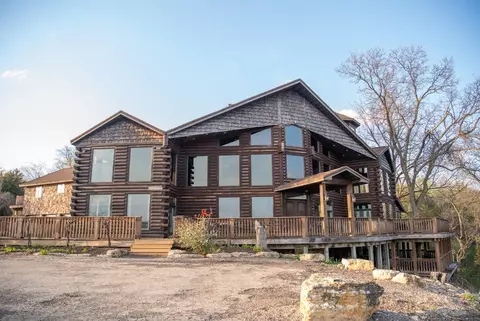 2003 W Hanover Rd, Hanover, IL 61041 photo 2