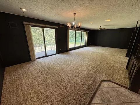 Living - 4976 Pheasant Dr, Thomson, IL 61285 photo 7 of 7