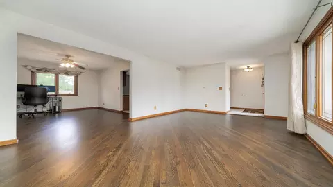 11708 Balsa Ln, Roscoe, IL 61073 photo 6