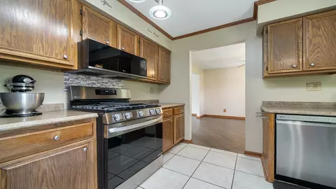 11708 Balsa Ln, Roscoe, IL 61073 photo 12