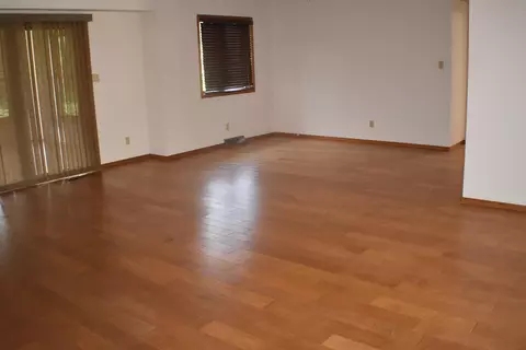 1925 Mesa Dr, Freeport, IL 61032 photo 9