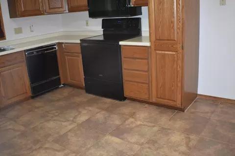 1925 Mesa Dr, Freeport, IL 61032 photo 13