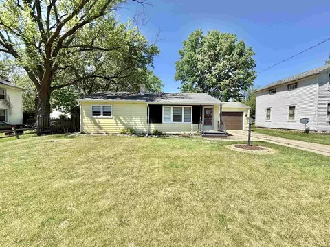 2390 New Milford Church Rd, Rockford, IL 61109