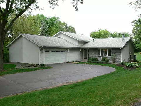 12855 Shawnee Crst, Roscoe, IL 61073 photo 3