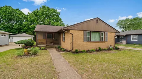 2316 Pierce Ave, Rockford, IL 61103