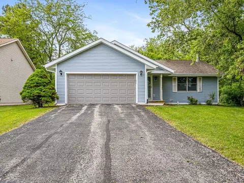119 SE Brandywine Dr, Poplar Grove, IL 61065