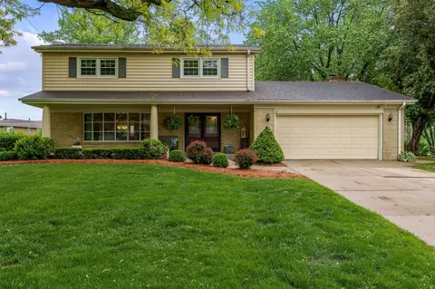 5739 Inverness Dr, Rockford, IL 61107