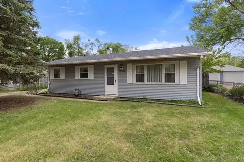 7906 Randy Rd, Machesney Park, IL 61115