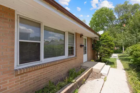 3227-3229 Liberty Dr, Rockford, IL 61101