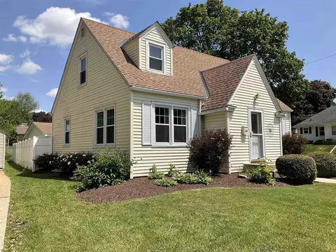 3330 California Rd, Rockford, IL 61108